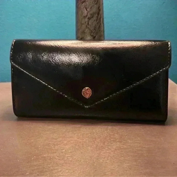 Michael Kors Jet Set Long Black Metallic Leather Wallet NWT Flawless - Picture 1 of 7